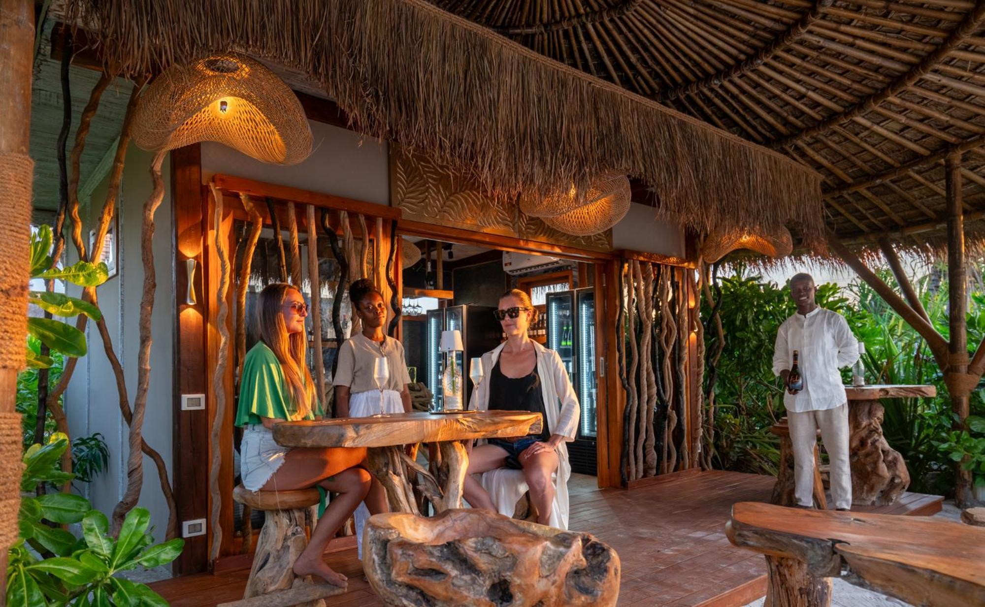 Sensations Eco-Chic Hotel Pwani Mchangani Exteriör bild